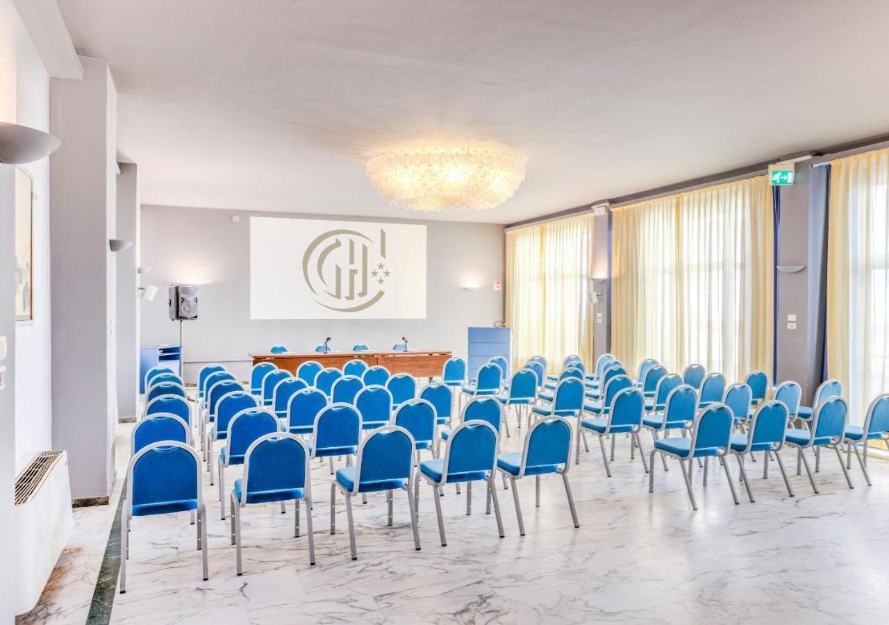Hotel Grand Continental Tirrenia