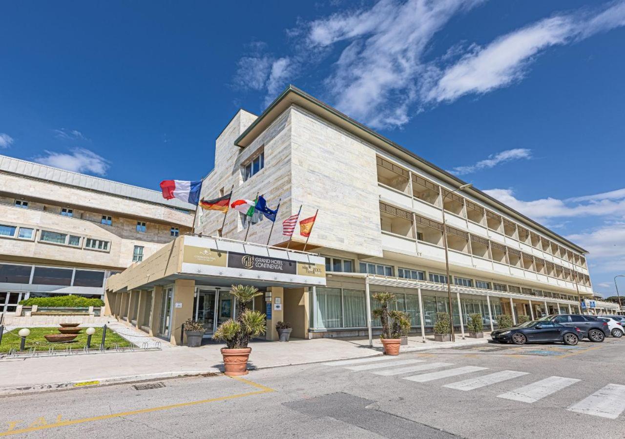 Grand Continental Hotel 4*