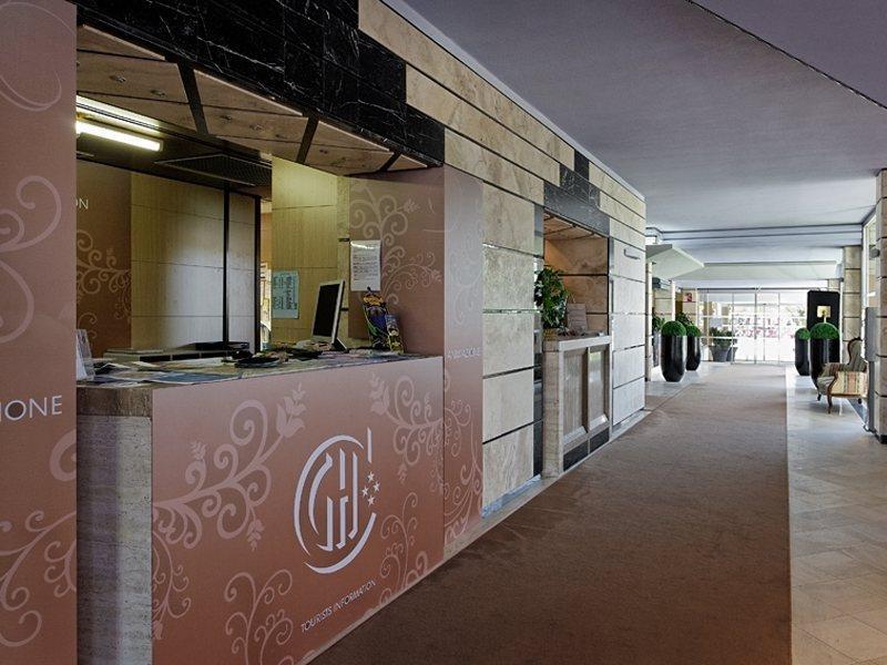 Hotel Grand Continental 4*