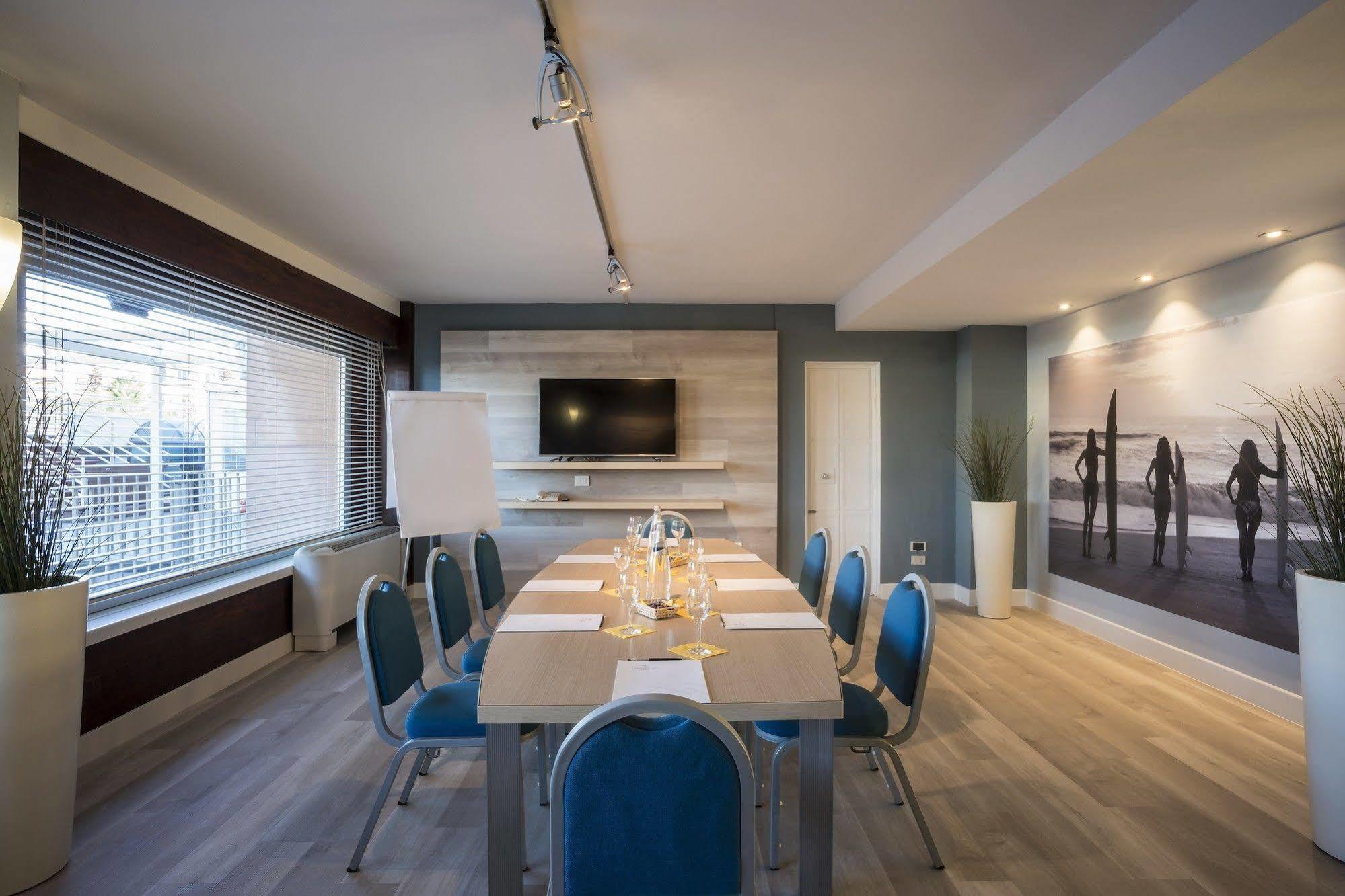 Hotel Grand Continental Tirrenia