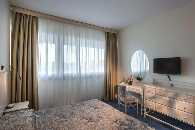 Grand Continental 4* Tirrenia